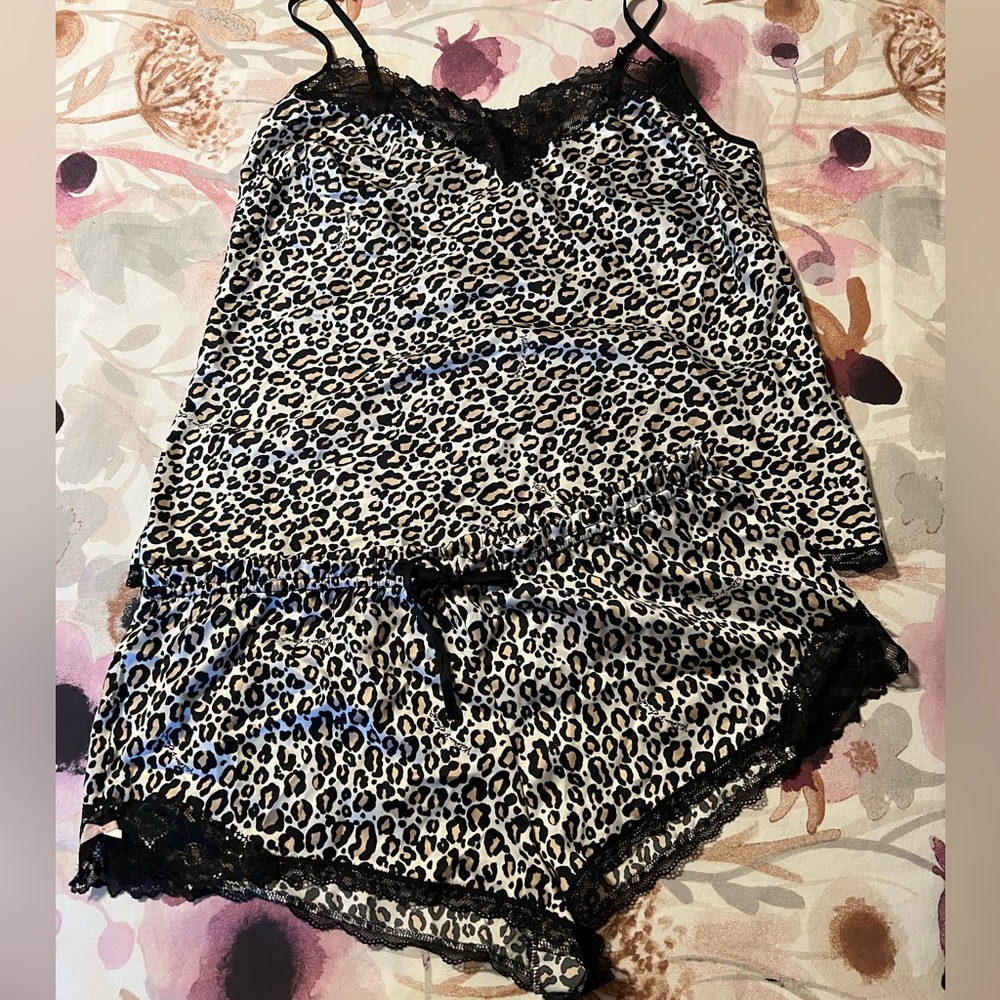 BRAND NEW WITH TAGS VICTORIA SECRET SHORTY LOUNGE SET